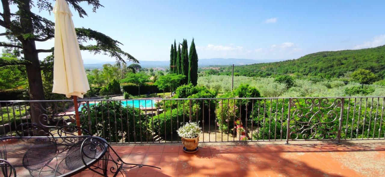 Villa La Grotta San Giustino Valdarno Bagian luar foto