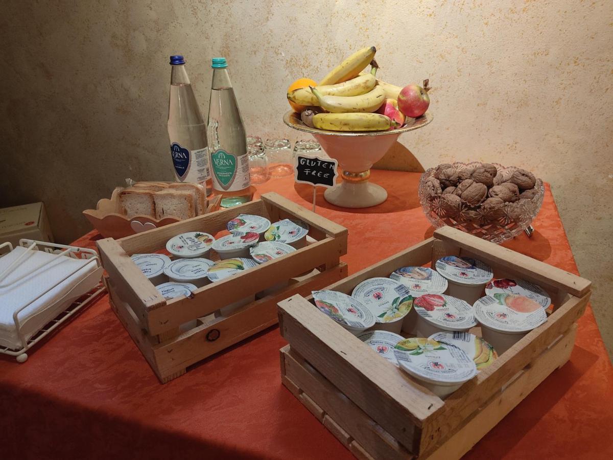 Villa La Grotta San Giustino Valdarno Bagian luar foto