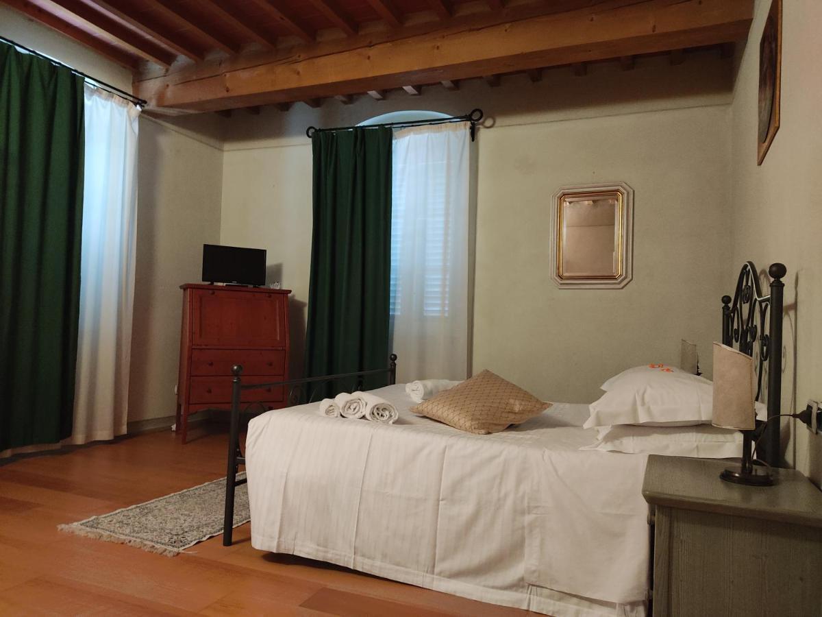 Villa La Grotta San Giustino Valdarno Bagian luar foto