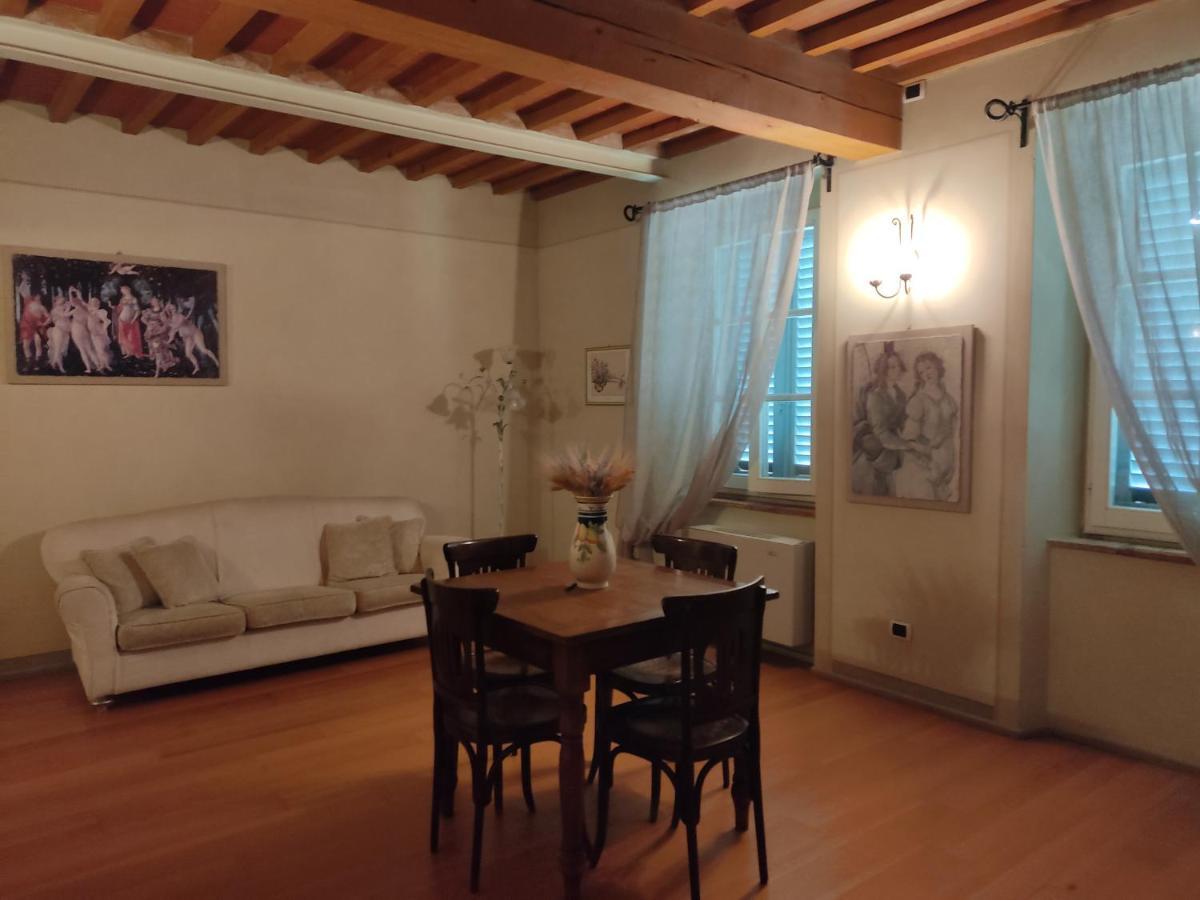Villa La Grotta San Giustino Valdarno Bagian luar foto
