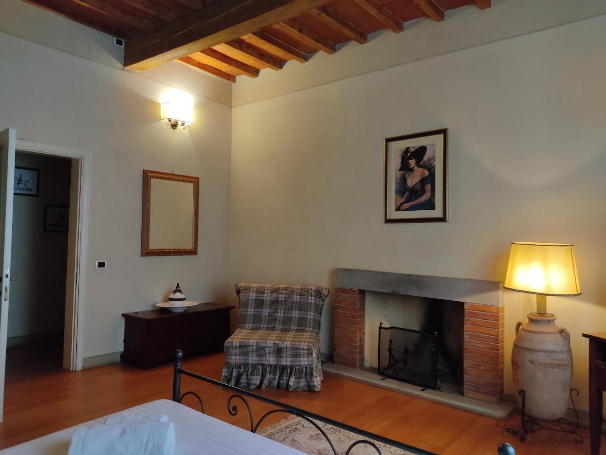 Villa La Grotta San Giustino Valdarno Bagian luar foto