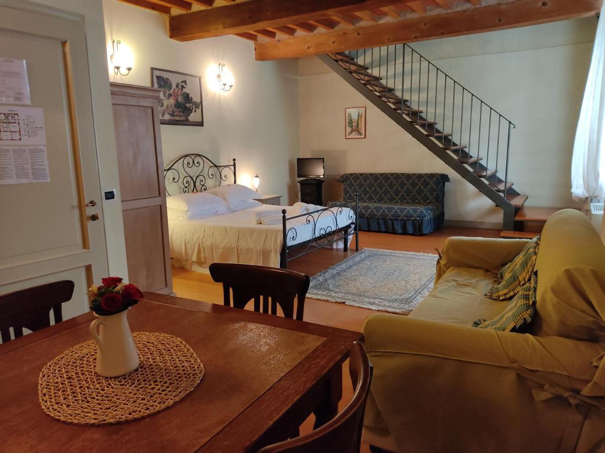 Villa La Grotta San Giustino Valdarno Bagian luar foto