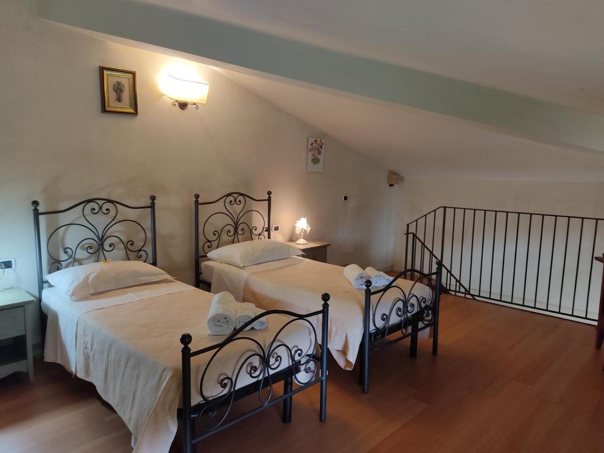 Villa La Grotta San Giustino Valdarno Bagian luar foto