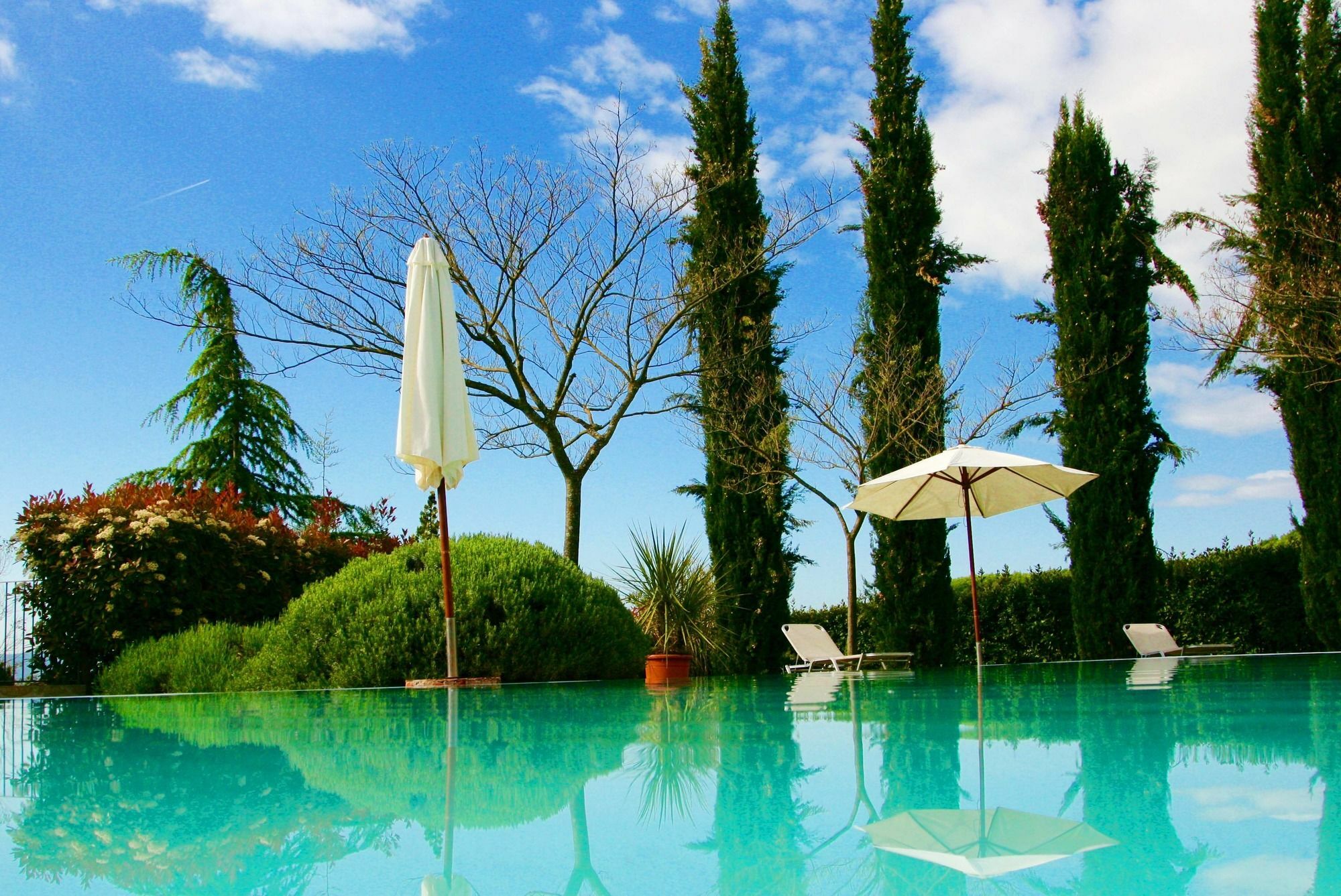 Villa La Grotta San Giustino Valdarno Bagian luar foto